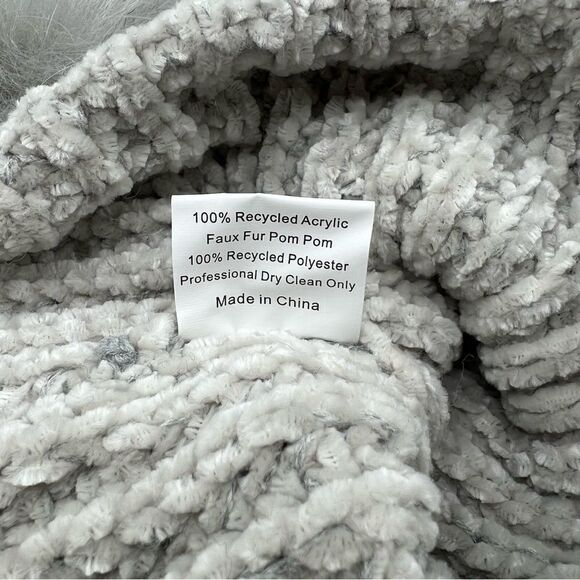 Jules Kae Knit Pom Pom Beanie - Picture 5 of 7